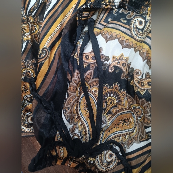 Lipstick Boutique Black and Orange Top - Picture 8 of 8